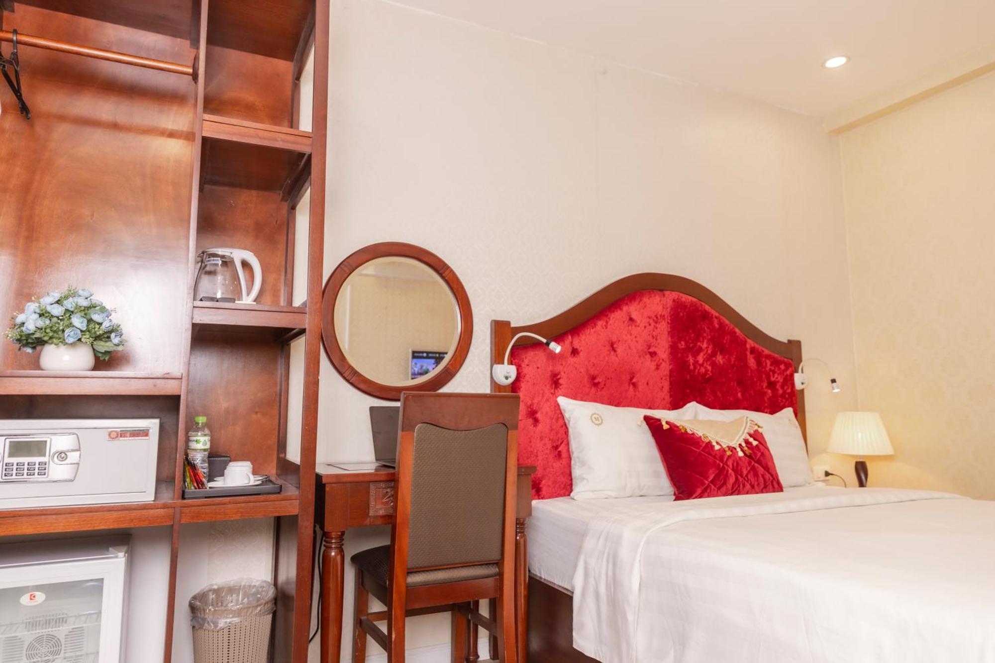 Lavender Boutique House Hotel Hanoi Exterior photo