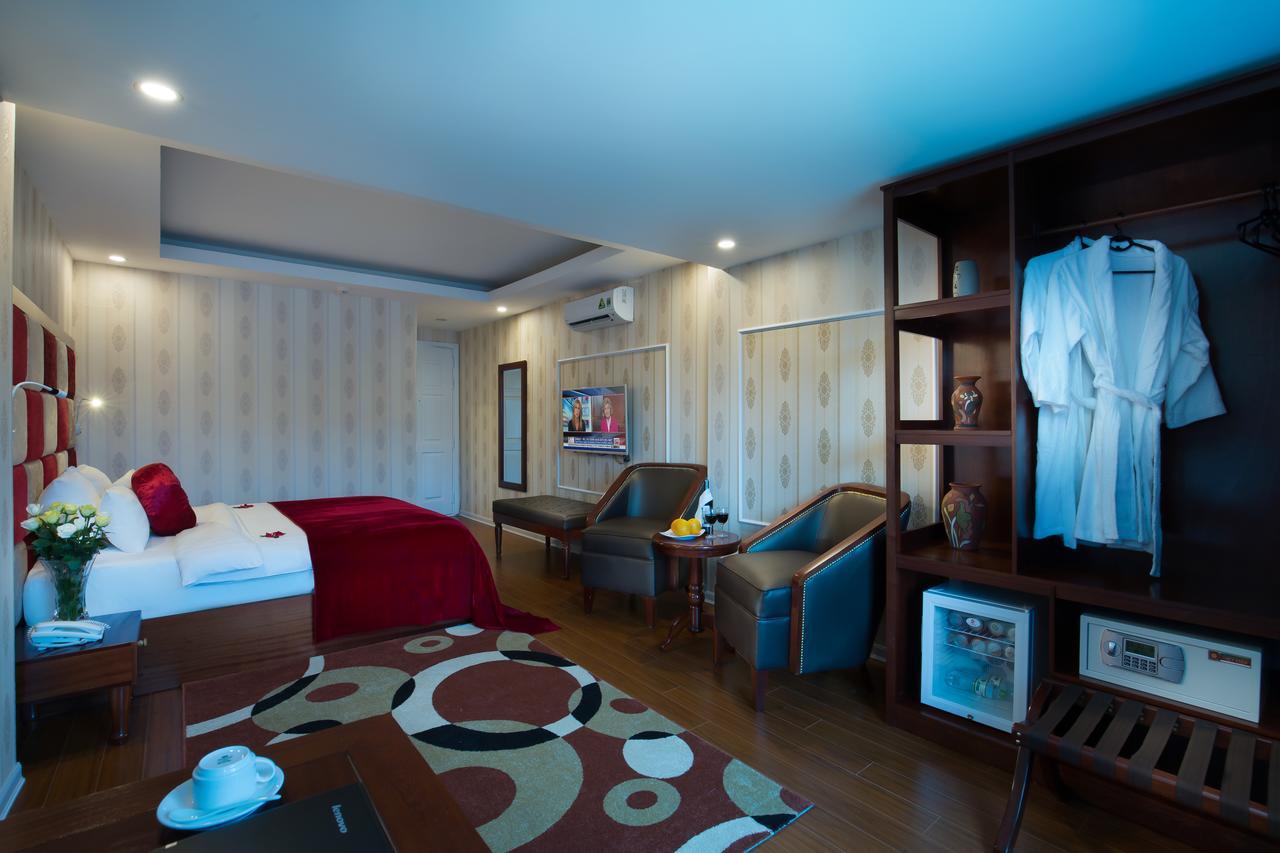 Lavender Boutique House Hotel Hanoi Exterior photo